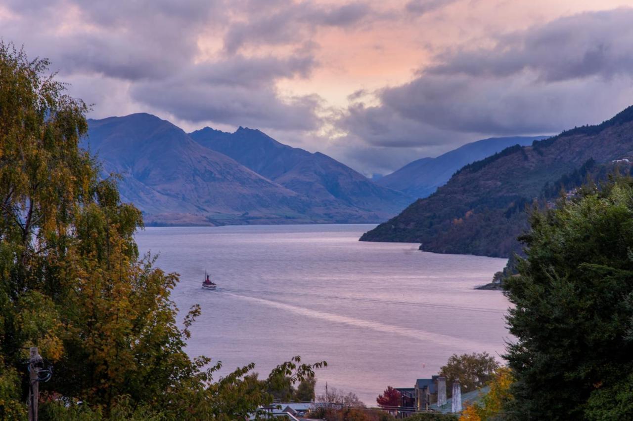 Bowen18 Lake Views Gas Fire Bbq Queenstown Exteriör bild